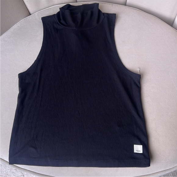 Vuori Black Cove Funnel Top - Picture 3 of 7